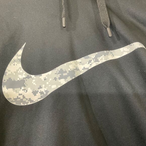 Nike Men Sweatshirt XL Black Hoodie pixel cammo Logo Big Swoosh Pocket Dri Fit - Picture 2 of 8
